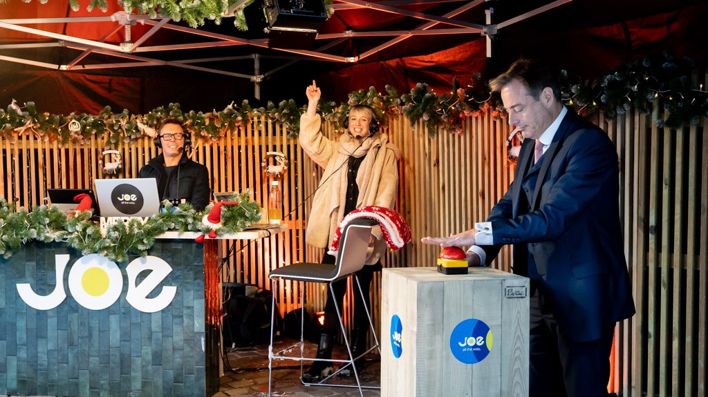 Bart De Wever lanceert de digitale zender 'Joe Christmas' Website