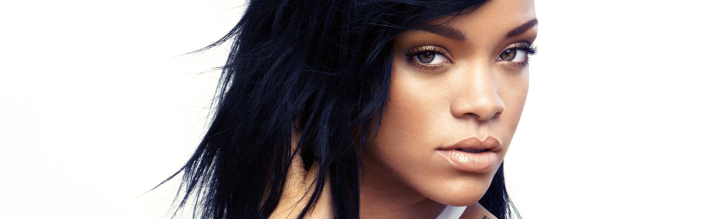 Rihanna 2014 wide