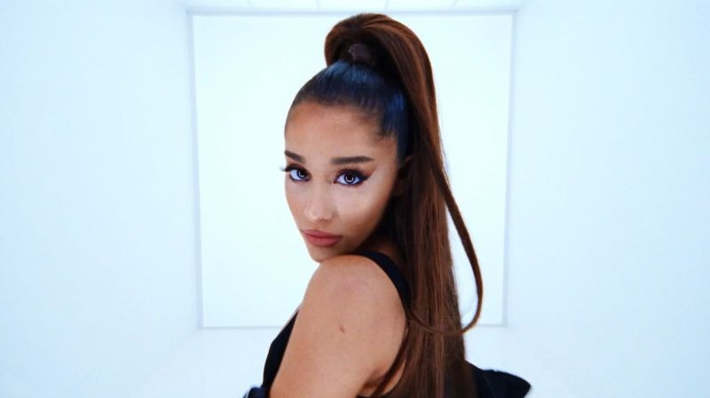 Ariana2