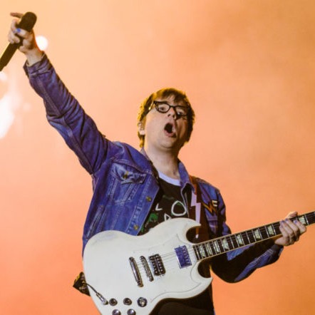 Weezer rivers cuomo 696x442