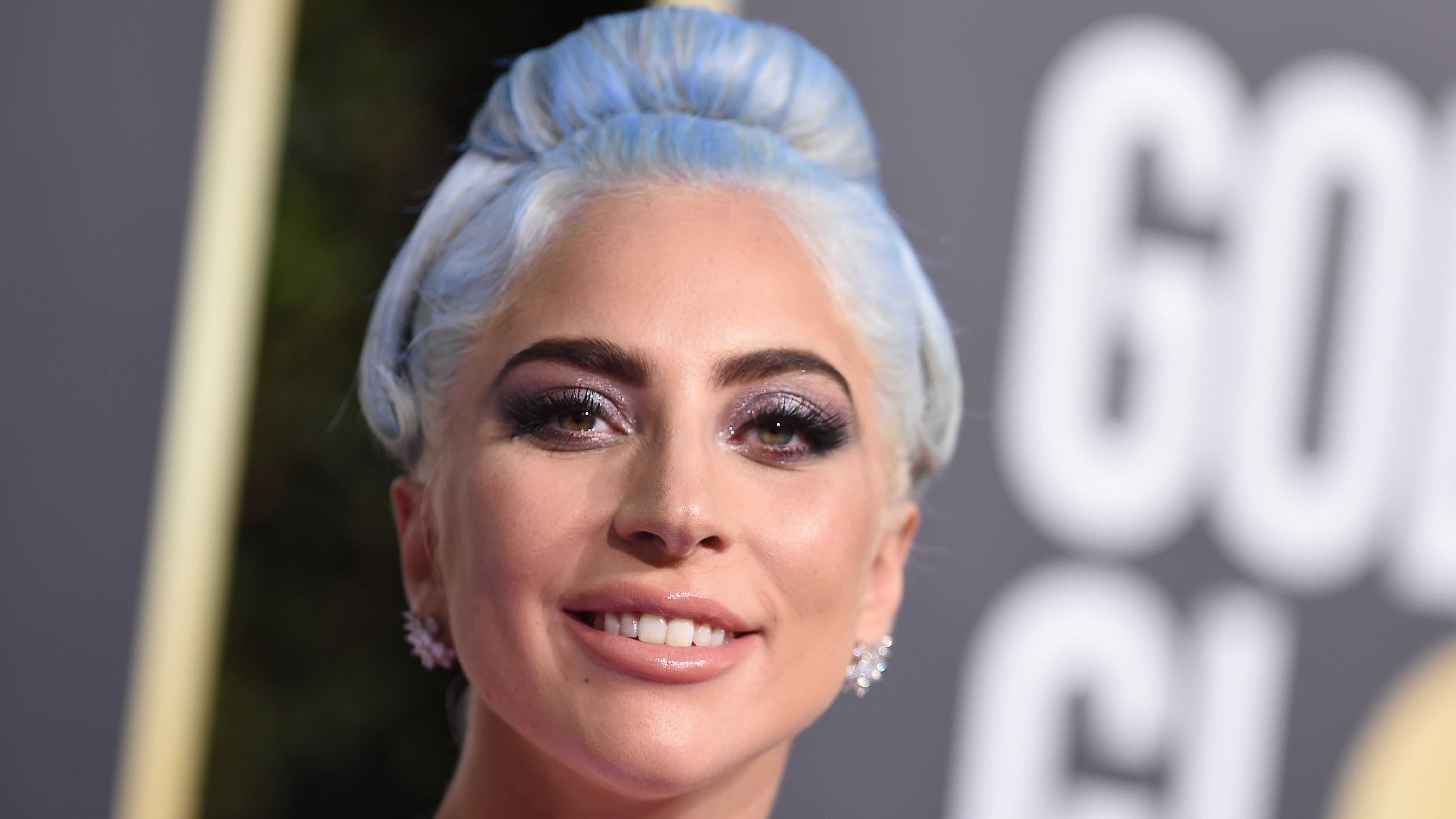 Zien: Lady Gaga Zingt Volkslied Tijdens Inauguratie Biden - Qmusic