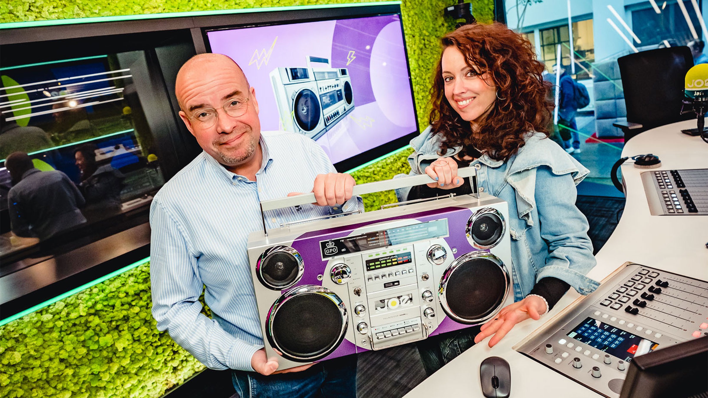 Joe svenanke 80s ghettoblaster 007