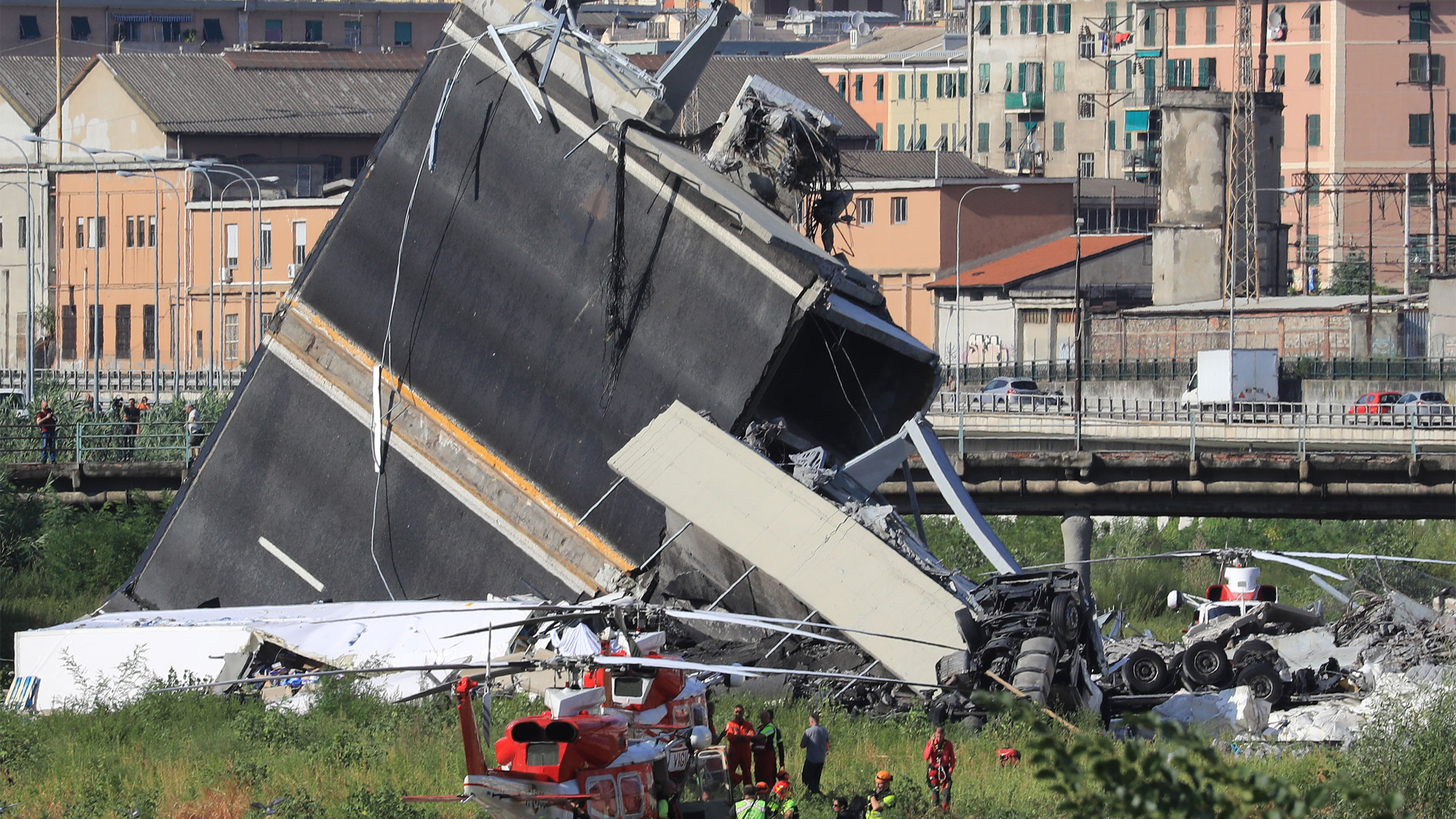 Dodental stijgt in Genua. Hoe zit het met de staat van onze bruggen? Genua 3