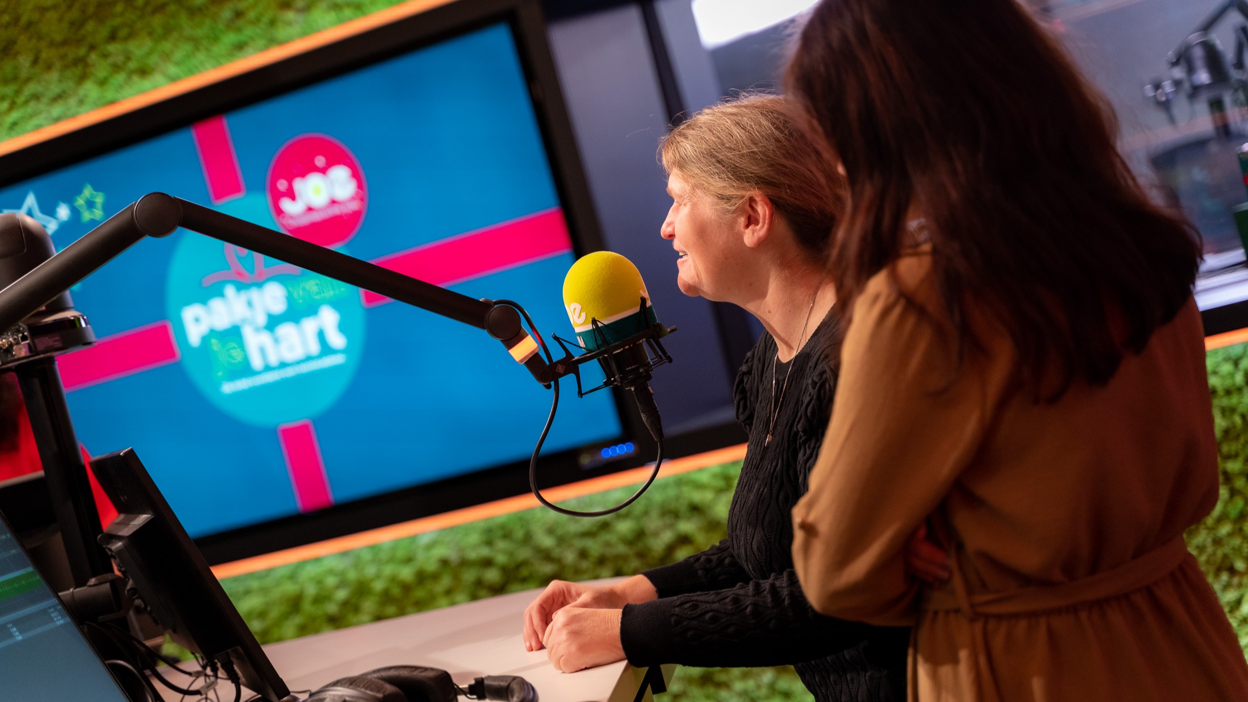 Isabelle: "Je doet er heel veel kindjes heel veel plezier mee" 20221128 joe pakjevanjehart 003