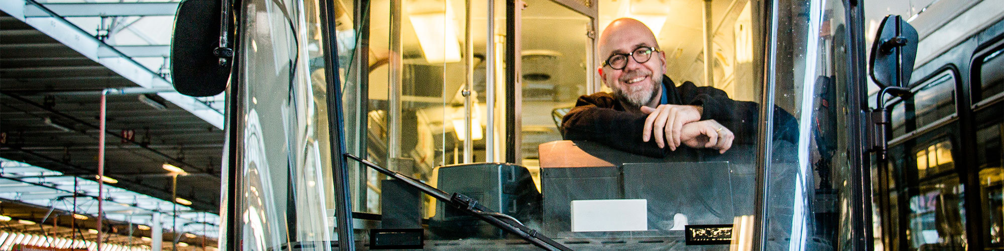 De Switch: Carl wordt tramchauffeur Carl page