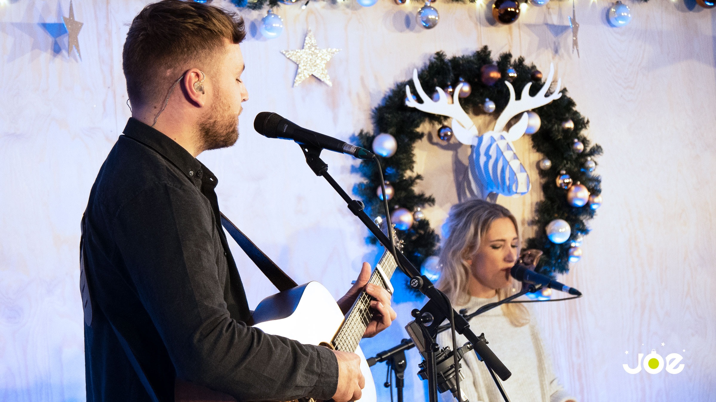 Nederlandse Suzanne & Freek brengen intieme single live in het Christmas House Suzan freek 2 website