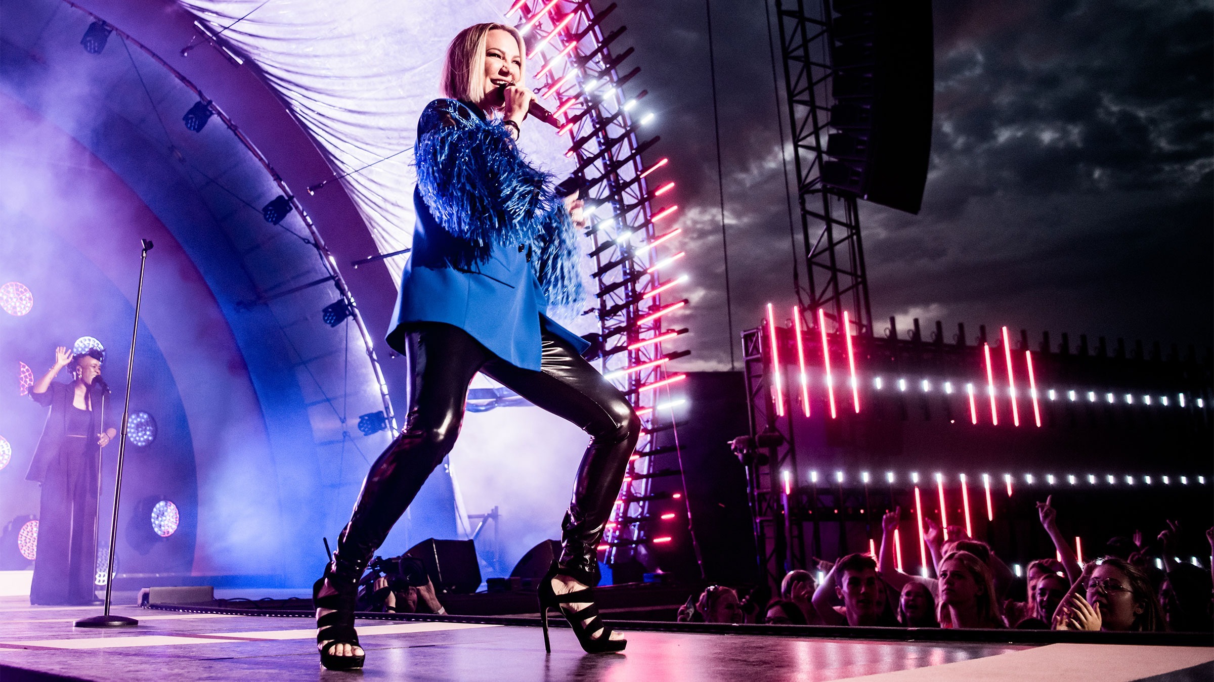 Ook Kate Ryan smeert stembanden voor de Top 2000 Singalong Party - Joe